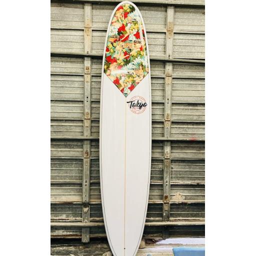 Tokyo Surfboards Hippusutā 9-8 Cali log