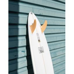 pyzel-crisis-twin-surfboard-white-futures_k_5.jpg